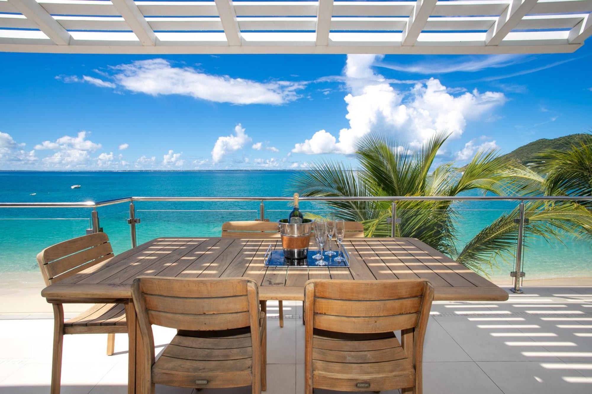 Bleu Emeraude Hotel แกรนด์เคส ภายนอก รูปภาพ