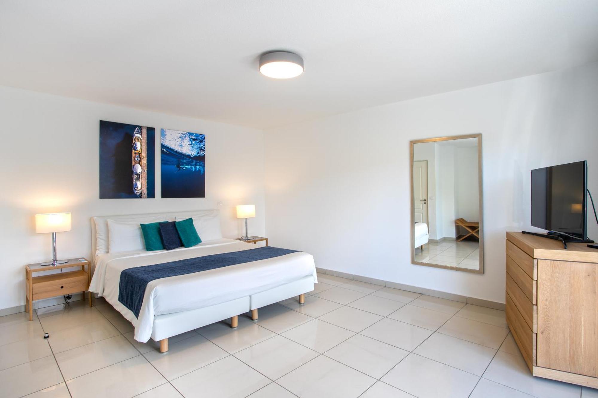 Bleu Emeraude Hotel แกรนด์เคส ภายนอก รูปภาพ