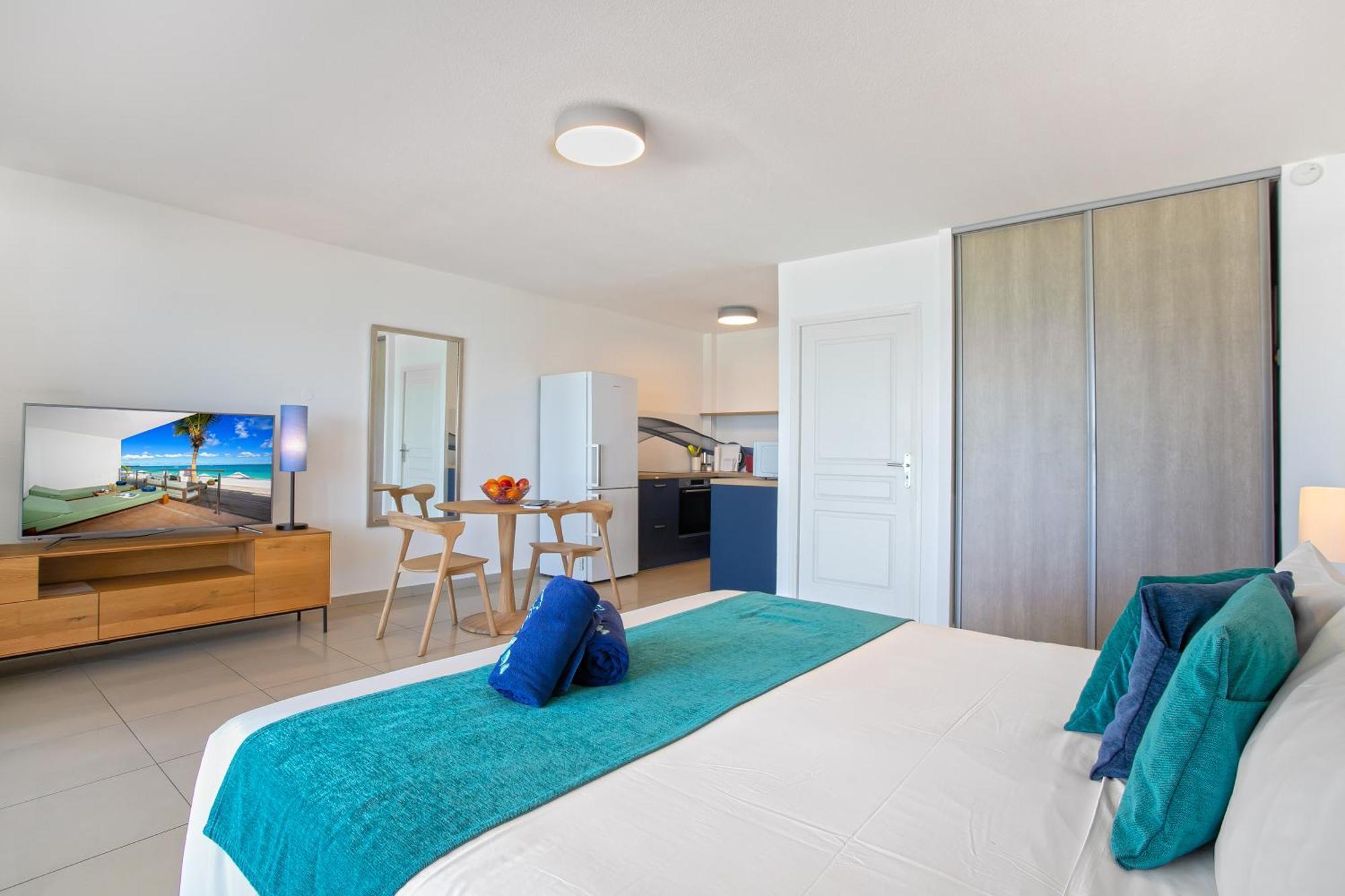 Bleu Emeraude Hotel แกรนด์เคส ภายนอก รูปภาพ